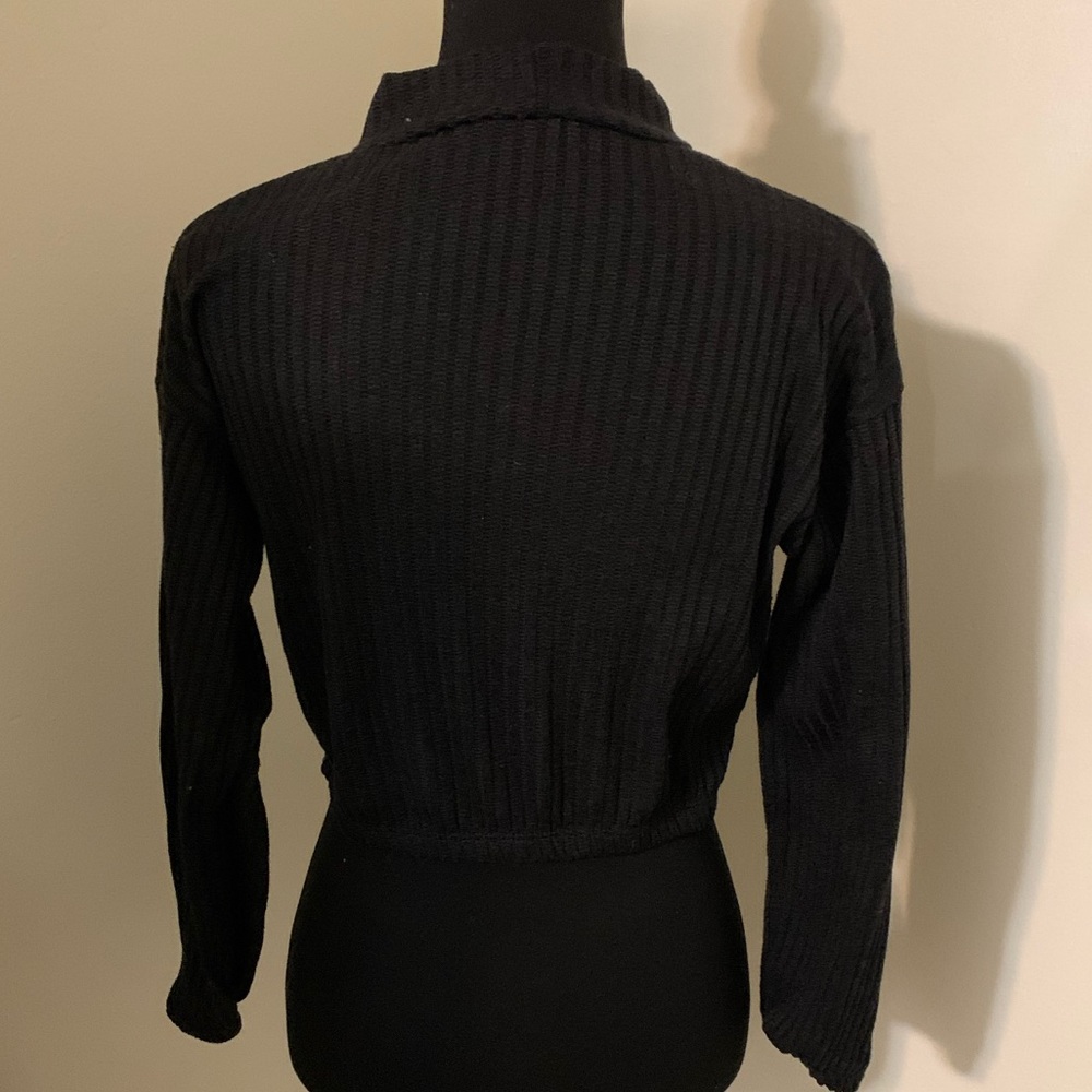 S/M 
Olivia Rae 
Black 
Pleated Sweater 
Long Sleeve
Great condition